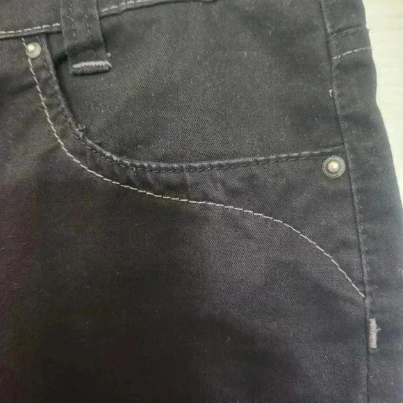 Gloris Vanderbilt The Perfect Fit Missy Cotton Blend Jet Black Capri's Size  12 - Picture 8 of 11